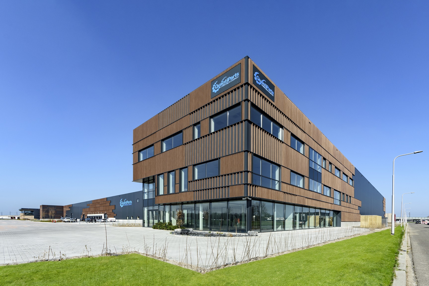 VDG Real Estate verkoopt VDG Warehouse Zwolle